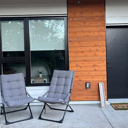 Victoria Private Studio Suite Colwood Exterior foto